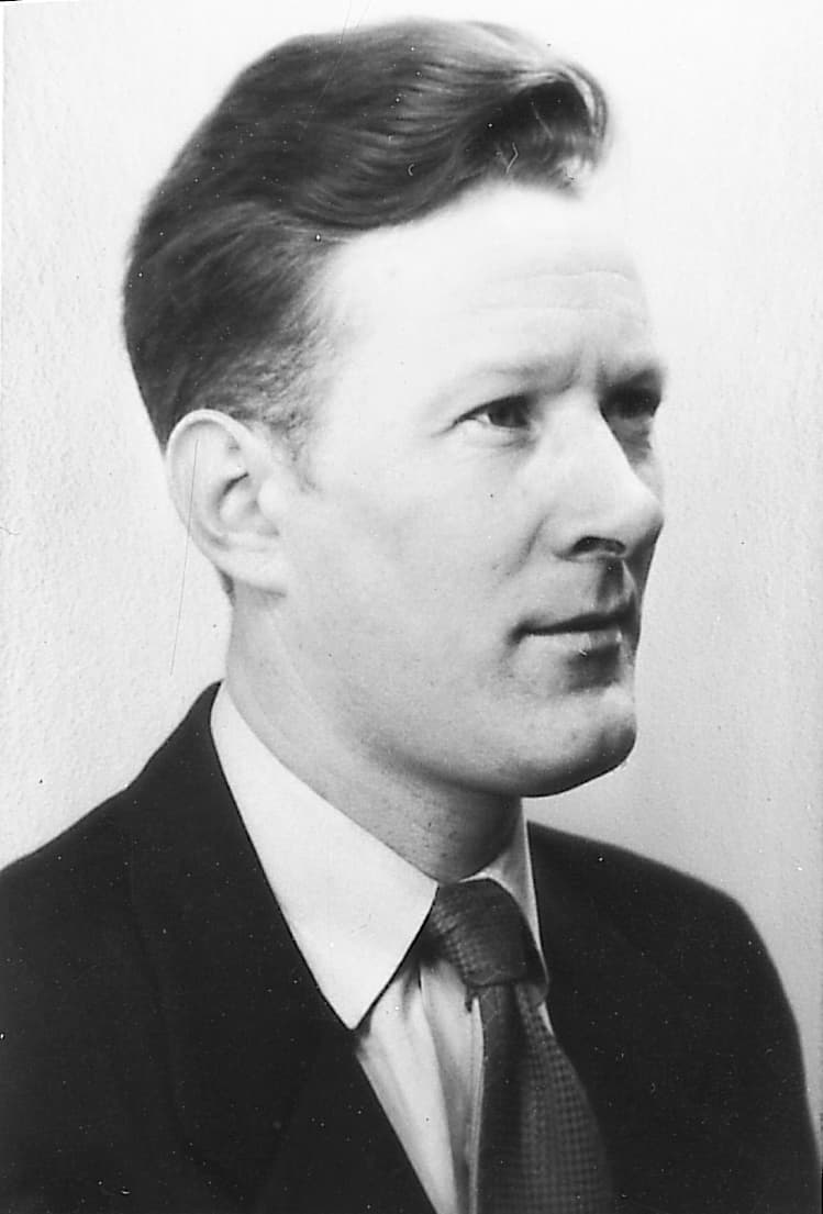 Jón Ísaksson látinn
